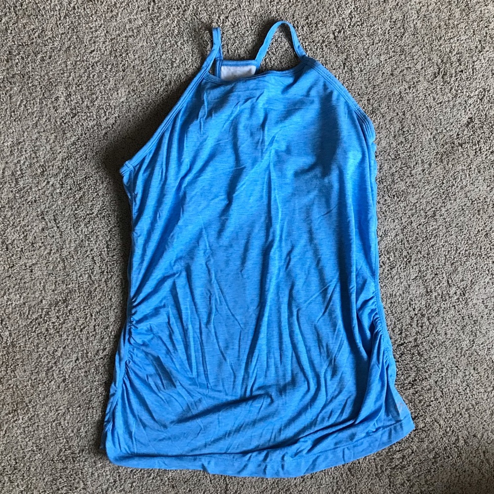 Gap Fit maternity Breathe racerback tank